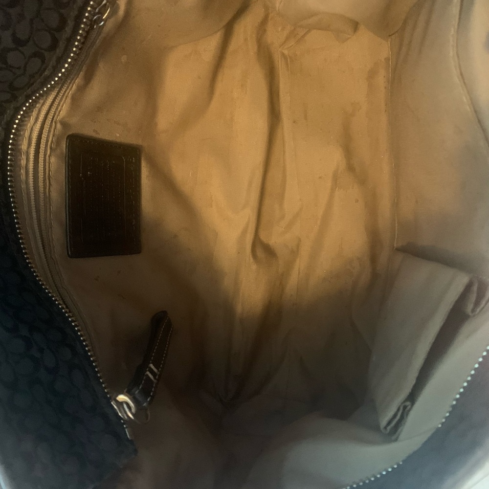 Coach Handbag 👜 🖤 - Picture 3 of 8